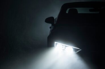 Luci e Visibilità: Come Scegliere le Lampadine Auto più Adatte per l’Autunno
